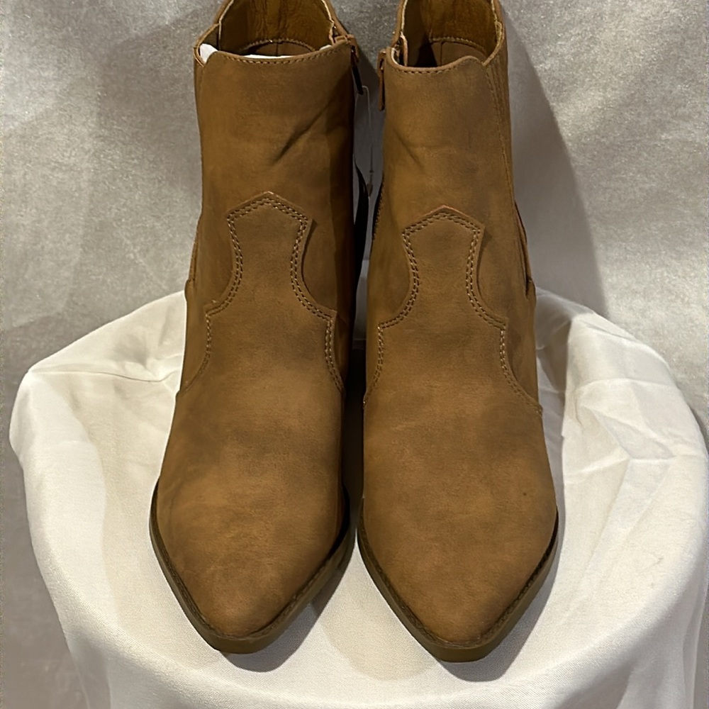 Indigo Rd. Medium Brown Booties - Picture 4 of 8